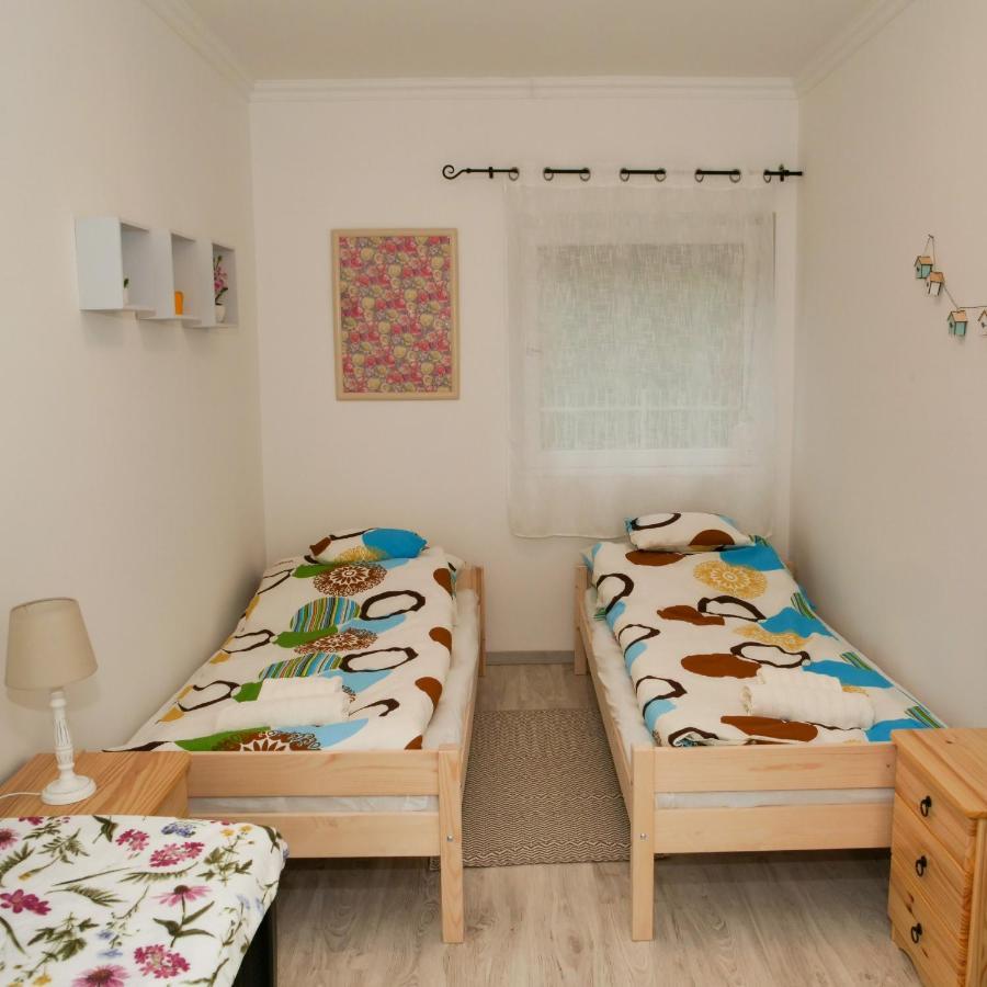 Cseresznyes Apartman เบเรคฟูร์ดู ภายนอก รูปภาพ