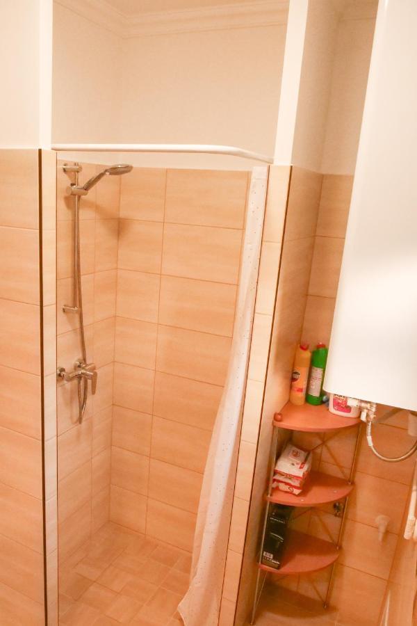Cseresznyes Apartman เบเรคฟูร์ดู ภายนอก รูปภาพ